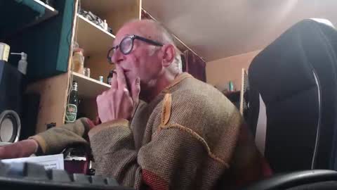 Snapshot of pc8474408 chatting on 05.16.26 pc8474408 online show from 05.16.26