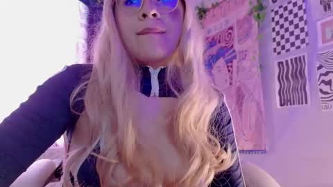  P E A C H   online show from 01.05.26