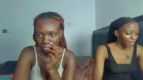 Snapshot of peach_ebonny chatting on 06.21.26 peach_ebonny online show from 06.21.26