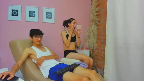 peach tyron online show from 12.10.24