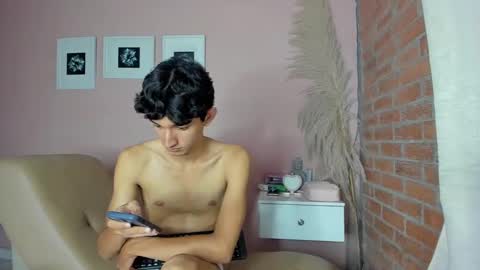 peach tyron online show from 02.01.25