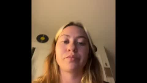 Snapshot of peachesncreampiezz chatting on 07.20.26 peachesncreampiezz online show from 07.20.26