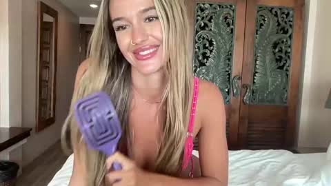 paige online show from 02.11.25