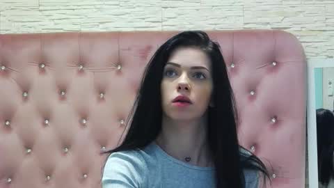 Snapshot of peachyella26 chatting on 02.16.26 Ella online show from 02.16.26