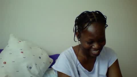 Snapshot of peacockxx chatting on 09.16.25 peacockxx online show from 09.16.25