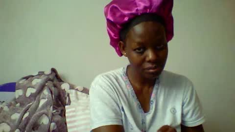 Snapshot of peacockxx chatting on 10.08.25 peacockxx online show from 10.08.25