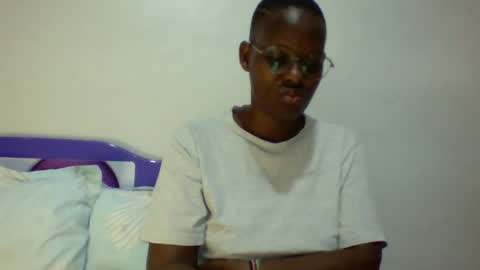 Snapshot of peacockxx chatting on 04.02.26 peacockxx online show from 04.02.26