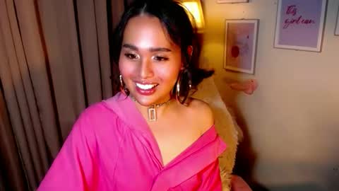 Snapshot of peakaboo_xx chatting on 05.04.26 Angel Creamdensada online show from 05.04.26