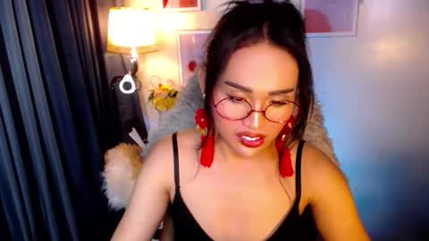 Snapshot of peakaboo_xx chatting on 06.04.26 Angel Creamdensada online show from 06.04.26
