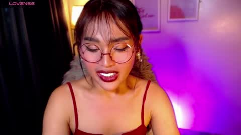 Snapshot of peakaboo_xx chatting on 06.11.26 Angel Creamdensada online show from 06.11.26