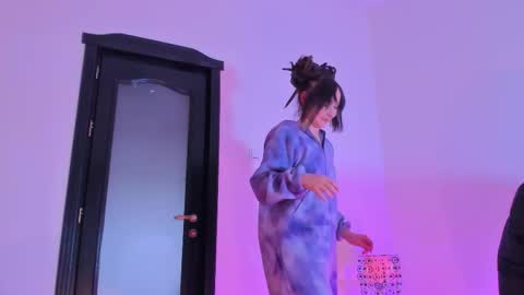 Snapshot of peanaughty chatting on 02.12.26 Kate online show from 02.12.26