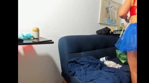 Snapshot of peanut_tangerine chatting on 11.01.25 Tangerine Penaut online show from 11.01.25