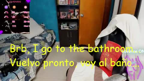 Snapshot of peanut_tangerine chatting on 11.19.25 Tangerine Penaut online show from 11.19.25