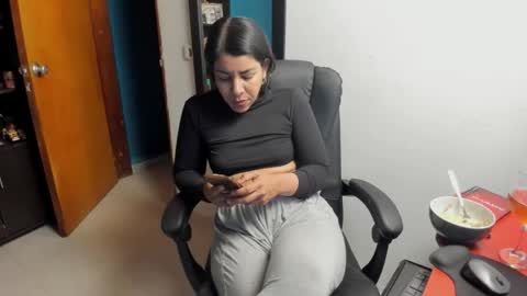 Tangerine Penaut online show from 01.10.26