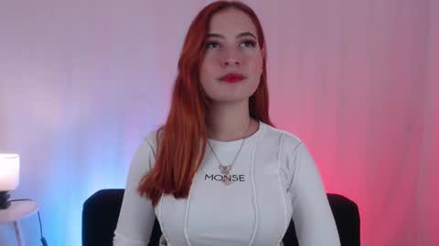 Snapshot of pear__moon chatting on 02.16.25 LILLY online show from 02.16.25