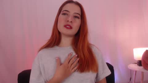 Snapshot of pear__moon chatting on 03.02.25 LILLY online show from 03.02.25