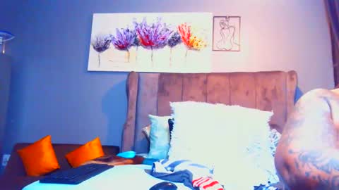 Pearl online show from 12.22.25