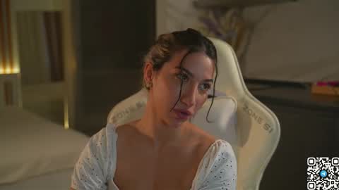 Snapshot of pearly_dream chatting on 03.04.26 Leo online show from 03.04.26