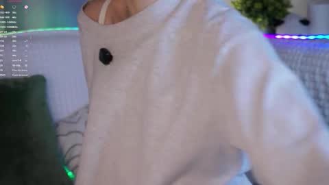 Snapshot of pebee chatting on 10.28.25 Lily online show from 10.28.25