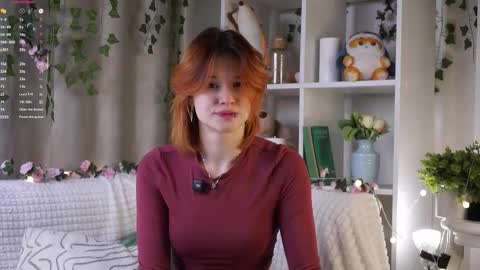 Snapshot of pebee chatting on 11.03.25 Lily online show from 11.03.25