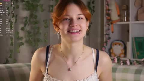 Snapshot of pebee chatting on 11.10.25 Lily online show from 11.10.25