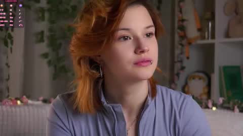 Snapshot of pebee chatting on 11.16.25 Lily online show from 11.16.25