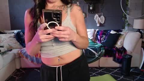 NEXT CHILL SESH  1130 930pm -ish PEEK online show from 12.16.25