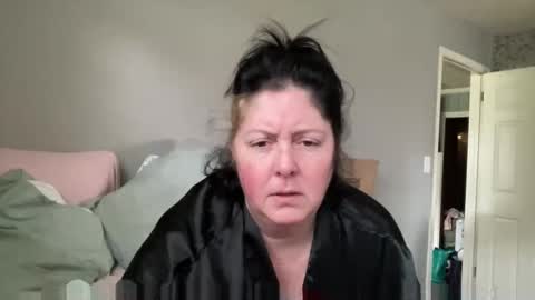 Snapshot of pegggggysue69 chatting on 04.05.26 pegggggysue69 online show from 04.05.26