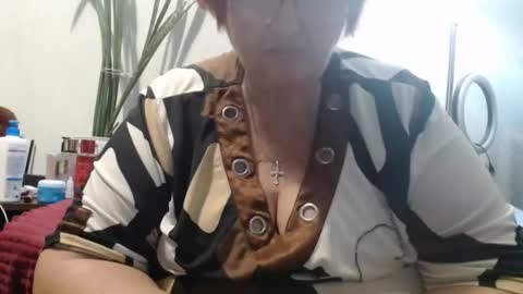 Snapshot of peggysoft chatting on 10.13.25 PeggySoft online show from 10.13.25
