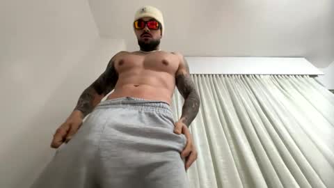 Snapshot of penebunny chatting on 12.14.25 penebunny online show from 12.14.25