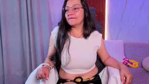 Snapshot of penelopevg chatting on 12.02.25 Penelope online show from 12.02.25