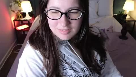 Hi  Im Peneloppa online show from 04.18.26