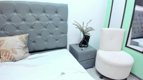 Penelope online show from 03.04.25