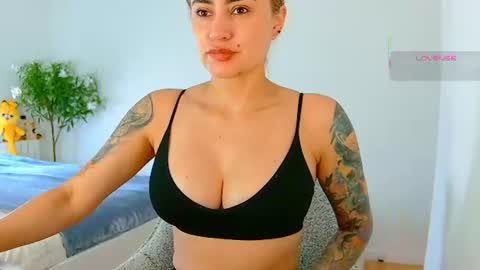 Hi Im Penelope  better vibrations  1111 online show from 07.03.26