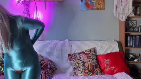 Olivia online show from 12.27.24