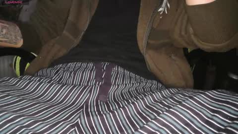 Snapshot of peregrintpelfox chatting on 11.29.25 peregrintpelfox online show from 11.29.25