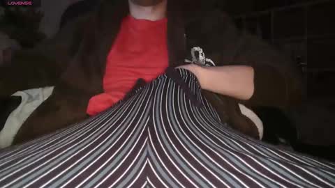 Snapshot of peregrintpelfox chatting on 12.05.25 peregrintpelfox online show from 12.05.25