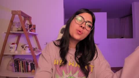 Sarah Ana Banana online show from 01.31.25