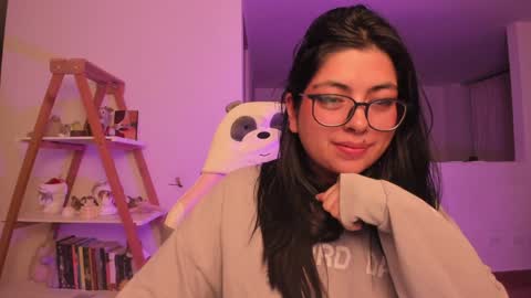 Sarah Ana Banana online show from 02.05.25