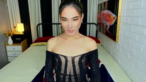 Chloe online show from 10.20.25