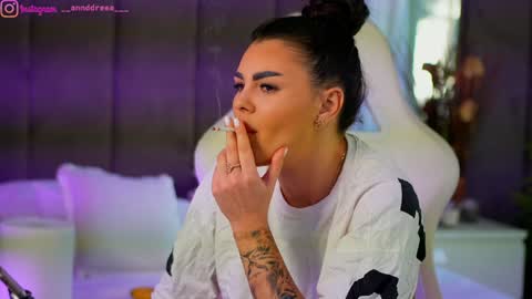 Dee online show from 10.23.25