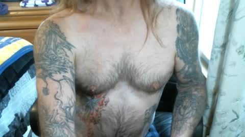 Snapshot of perkymalenipples chatting on 12.31.24 perkymalenipples online show from 12.31.24