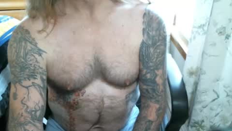 Snapshot of perkymalenipples chatting on 03.02.25 perkymalenipples online show from 03.02.25