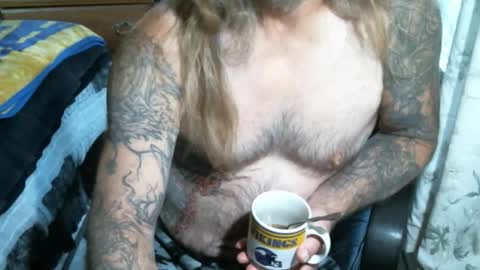 Snapshot of perkymalenipples chatting on 10.14.25 perkymalenipples online show from 10.14.25