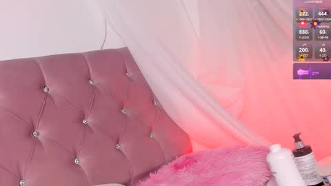 Perla Jones online show from 02.05.25