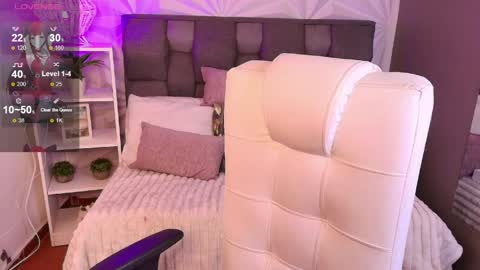 Snapshot of perlaa_moon_ chatting on 05.23.26 PERLA online show from 05.23.26