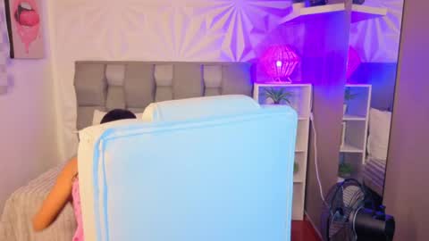 Snapshot of perlaa_moon_ chatting on 06.01.26 PERLA online show from 06.01.26