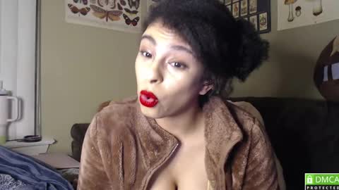 Snapshot of persephonesnymph chatting on 02.21.25 Persephone online show from 02.21.25