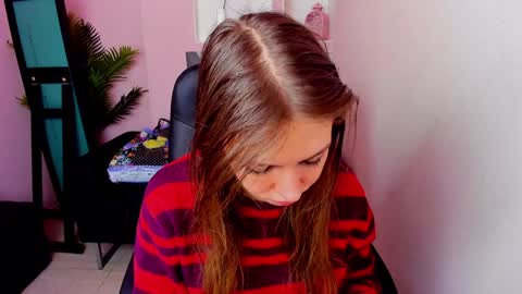 Snapshot of persinaky chatting on 12.16.24 horror flying on the wings of the night.... online show from 12.16.24