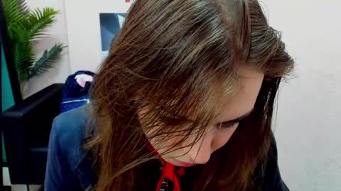 Snapshot of persinaky chatting on 01.09.25 horror flying on the wings of the night.... online show from 01.09.25